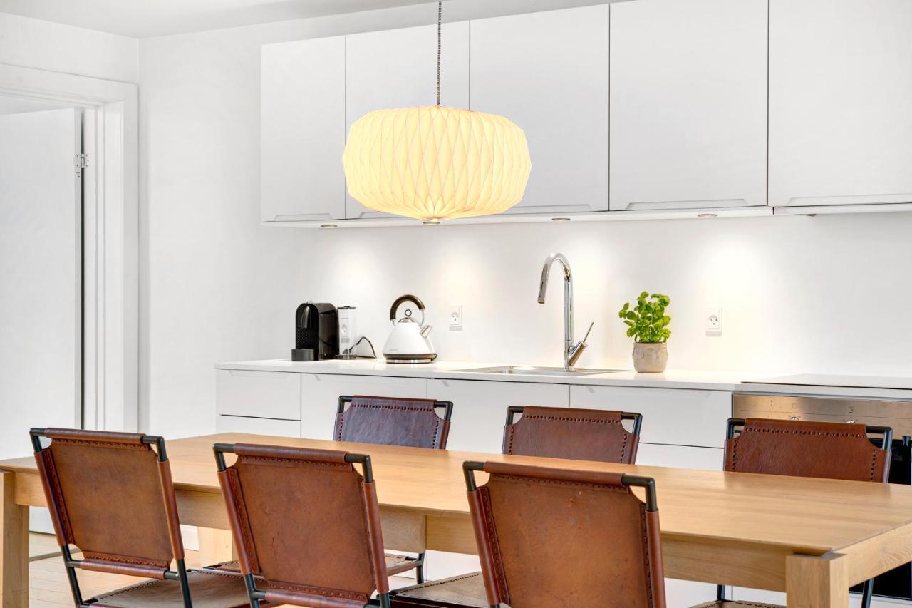 Sanders Monarch - Charming One-Bedroom Apartment With Two Balconies Копенгаген Екстер'єр фото