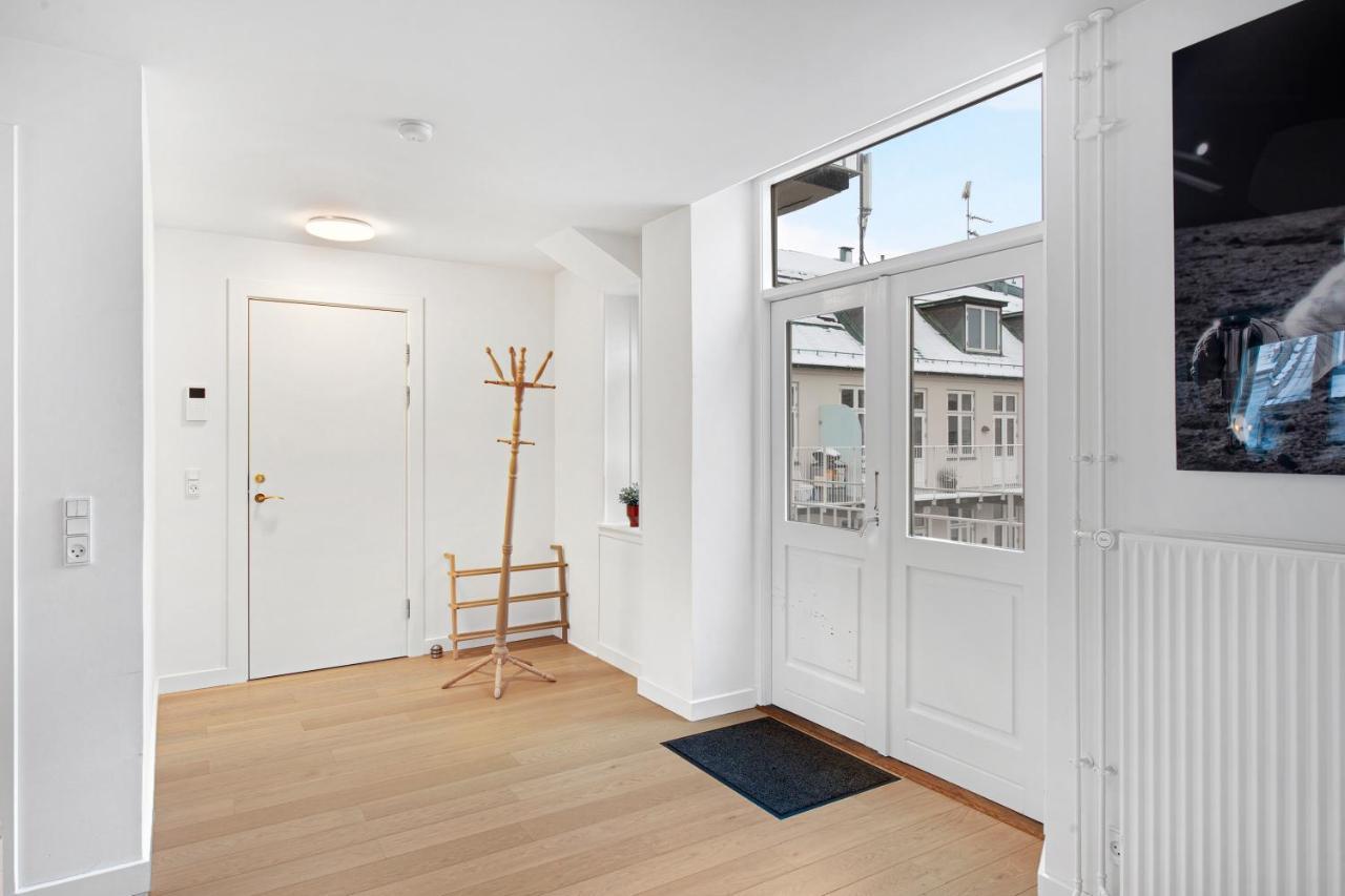 Sanders Monarch - Charming One-Bedroom Apartment With Two Balconies Копенгаген Екстер'єр фото